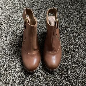 brown aldo heels